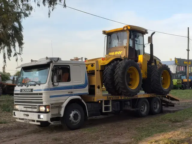 Transporte de pala cargadora en plataforma pesada