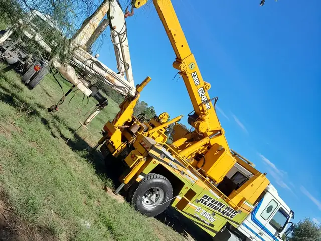Maniobra de extracción con guinche fuera de la calzada